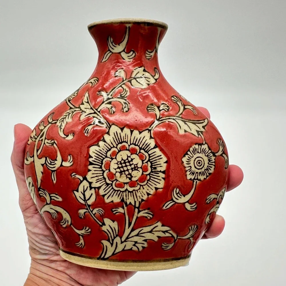 Vintage Chinoiserie Cizhou Style Red Ceramic Flat Pillow Vase Floral 5.5